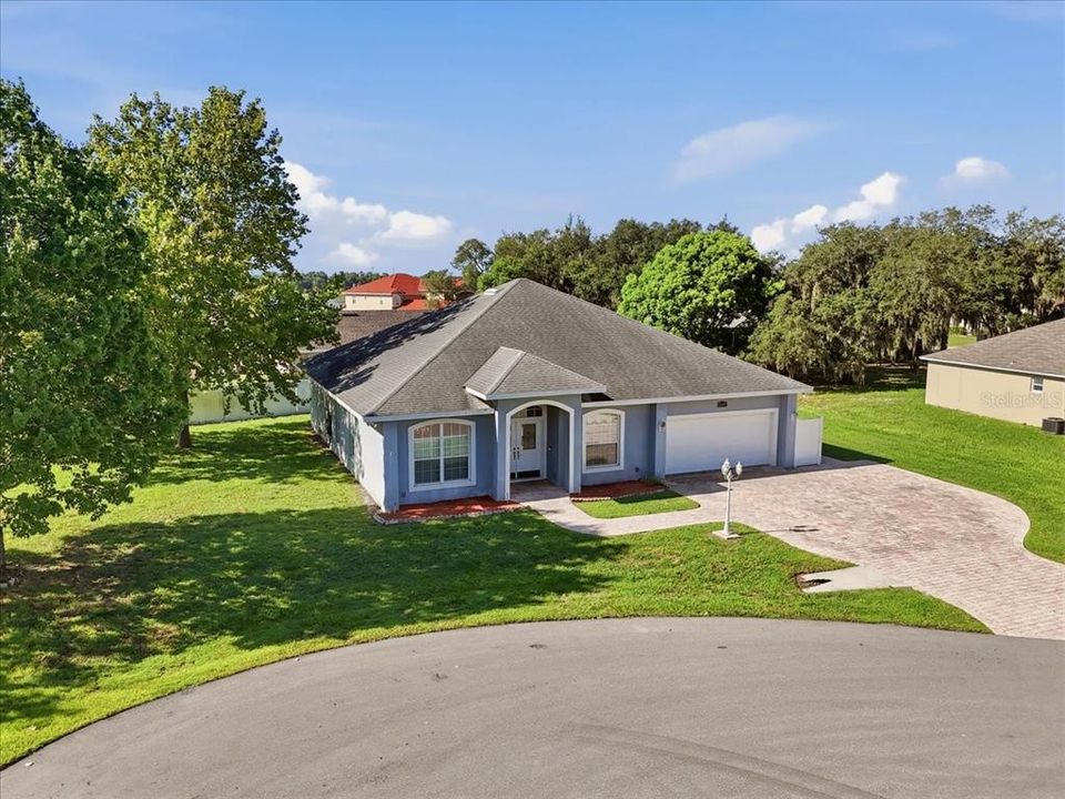 For Sale: $335,000 (3 beds, 2 baths, 2116 Square Feet)