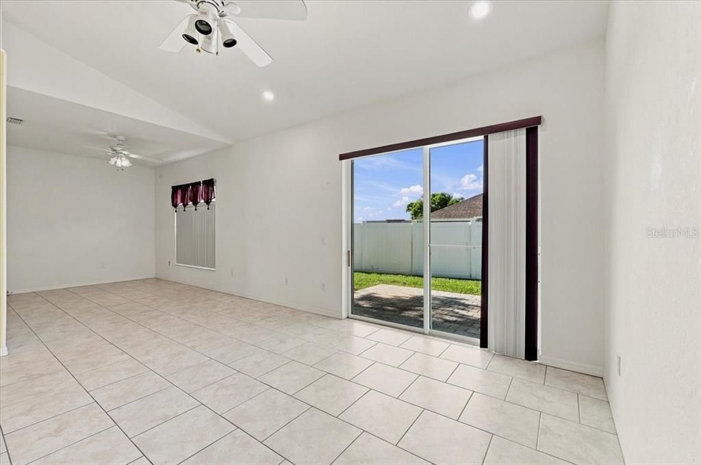For Sale: $335,000 (3 beds, 2 baths, 2116 Square Feet)