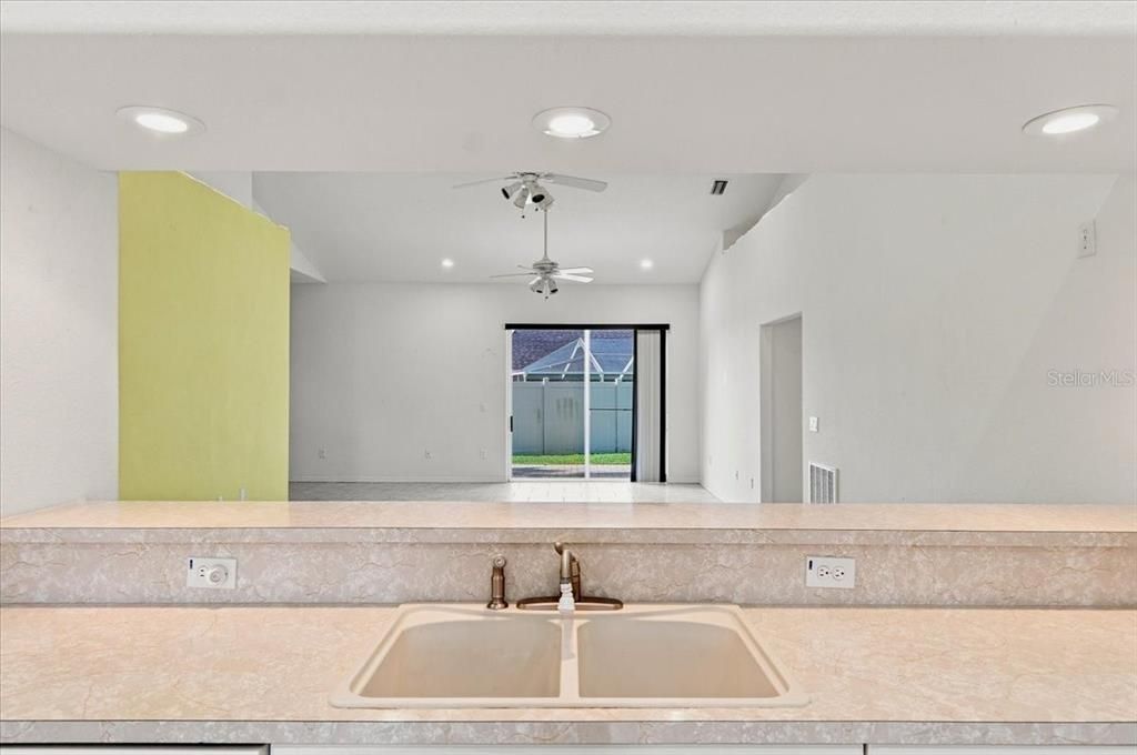 For Sale: $335,000 (3 beds, 2 baths, 2116 Square Feet)