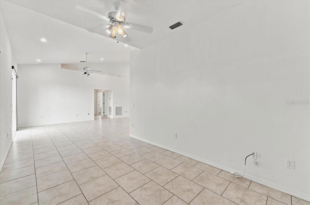 For Sale: $335,000 (3 beds, 2 baths, 2116 Square Feet)