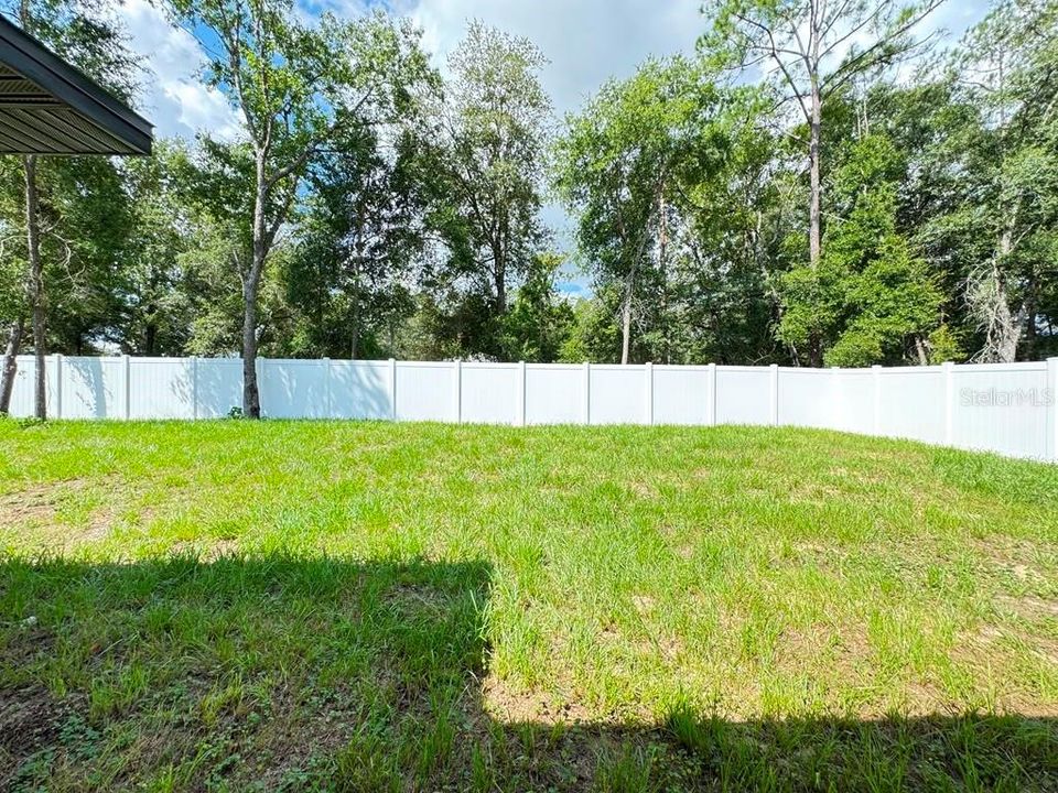 В аренду: $2,095 (4 спален, 2 ванн, 1708 Квадратных фут)