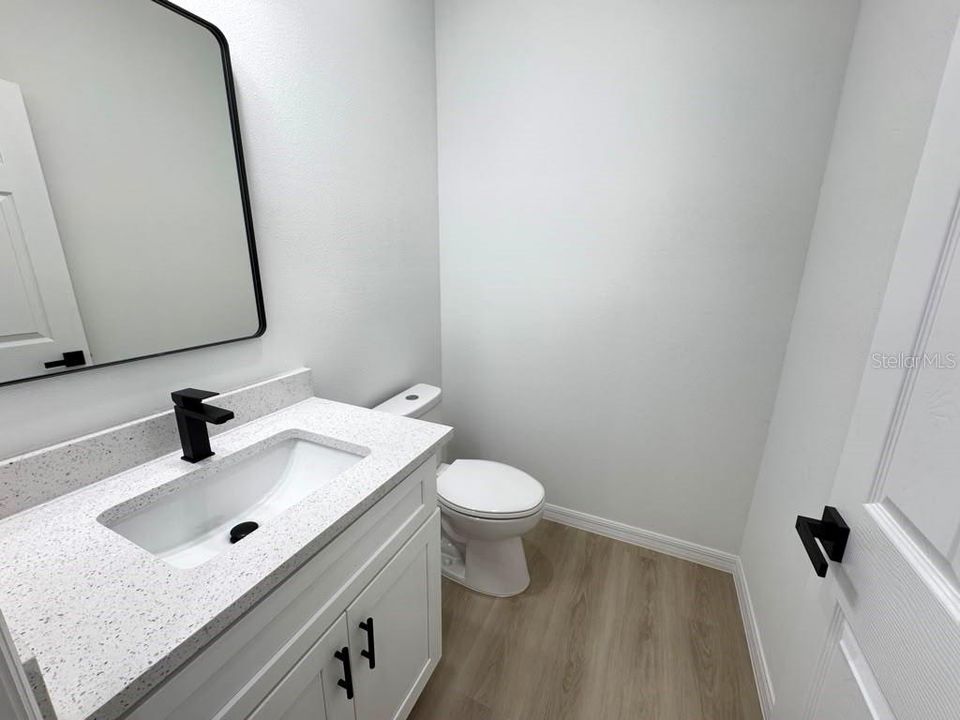 В аренду: $2,095 (4 спален, 2 ванн, 1708 Квадратных фут)