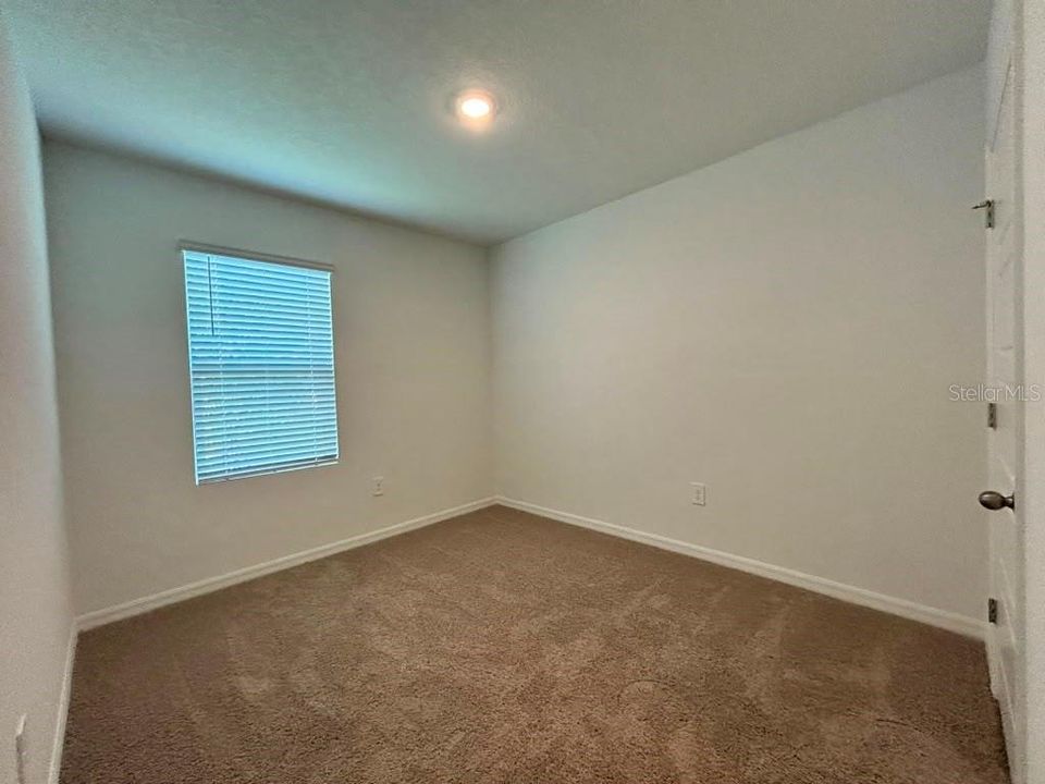 For Rent: $2,090 (4 beds, 2 baths, 1665 Square Feet)