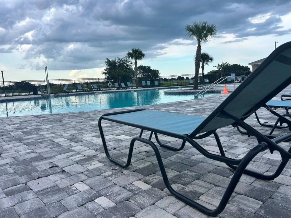 For Rent: $2,090 (4 beds, 2 baths, 1665 Square Feet)