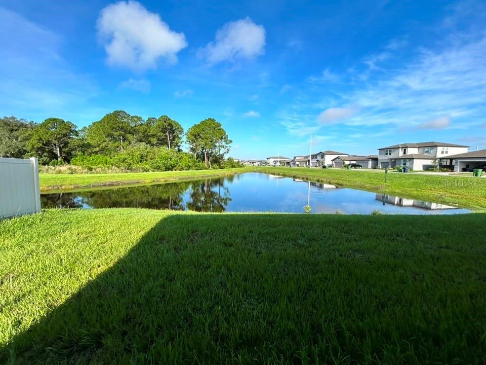 For Rent: $2,090 (4 beds, 2 baths, 1665 Square Feet)