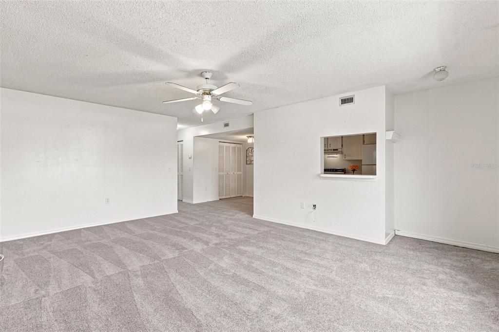 For Sale: $100,000 (2 beds, 2 baths, 1046 Square Feet)