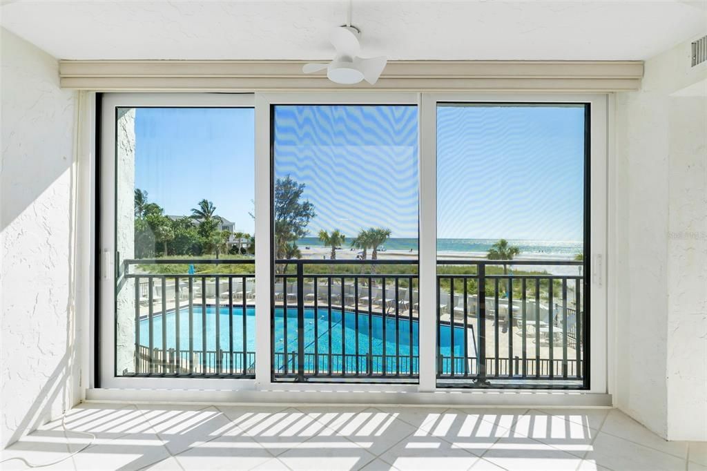 For Sale: $874,900 (2 beds, 2 baths, 1282 Square Feet)