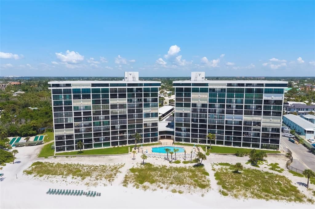 For Sale: $874,900 (2 beds, 2 baths, 1282 Square Feet)