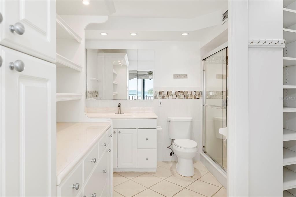 For Sale: $874,900 (2 beds, 2 baths, 1282 Square Feet)