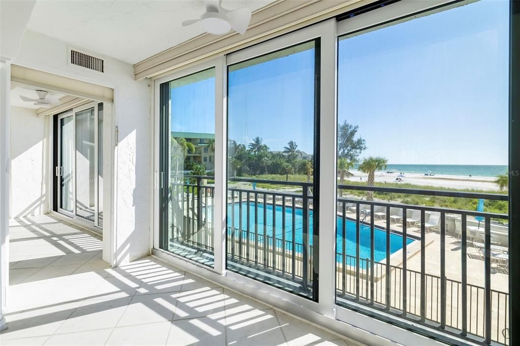 For Sale: $874,900 (2 beds, 2 baths, 1282 Square Feet)