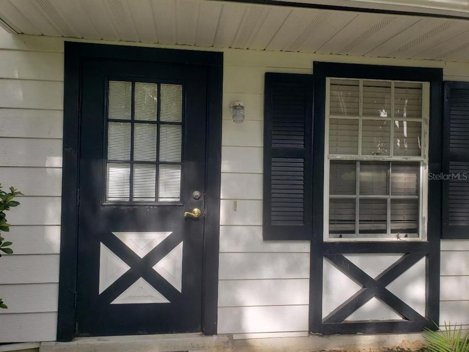 For Rent: $1,200 (2 beds, 2 baths, 840 Square Feet)