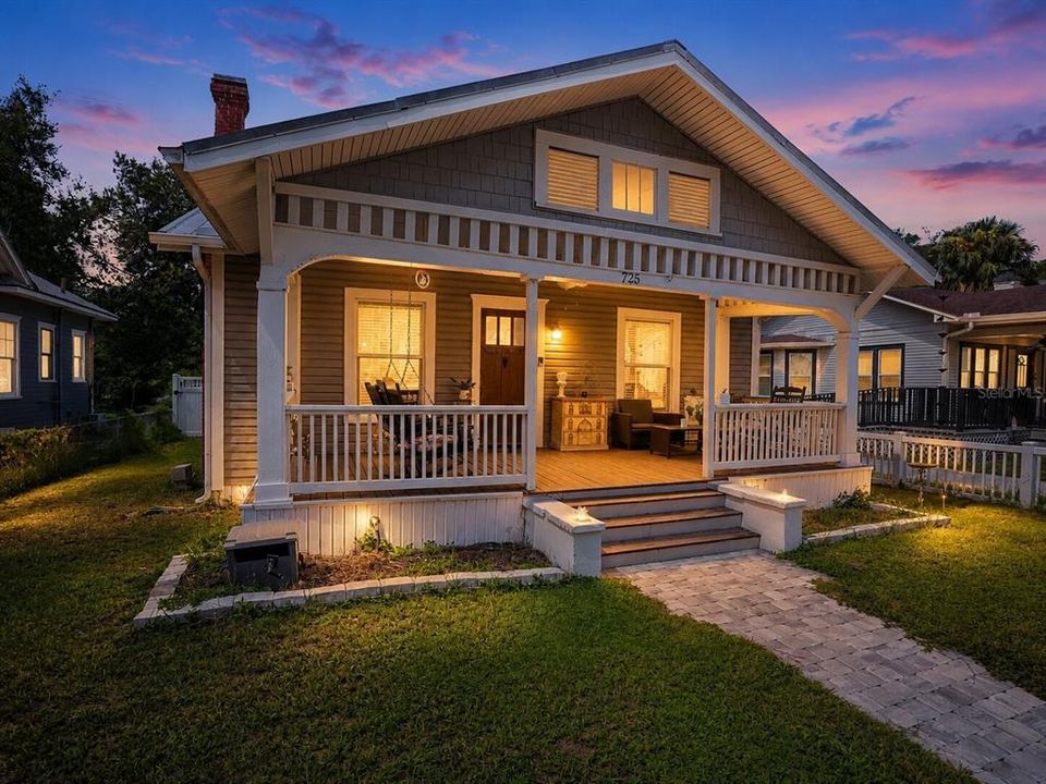 For Sale: $329,900 (3 beds, 2 baths, 1488 Square Feet)