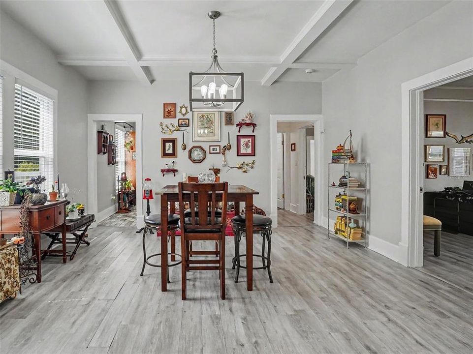 For Sale: $329,900 (3 beds, 2 baths, 1488 Square Feet)