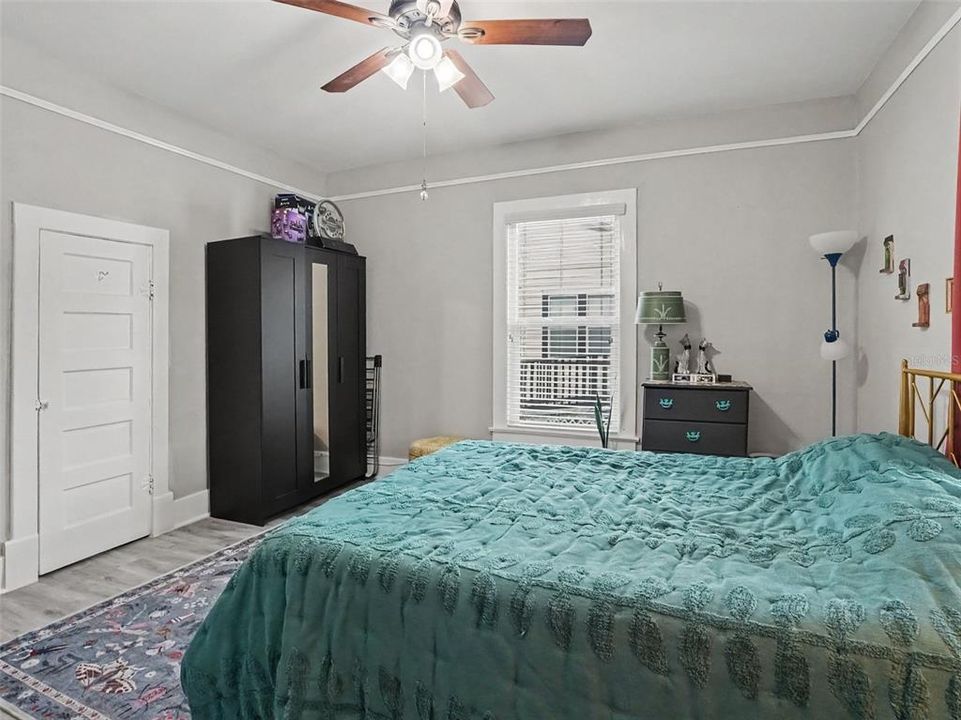 For Sale: $329,900 (3 beds, 2 baths, 1488 Square Feet)