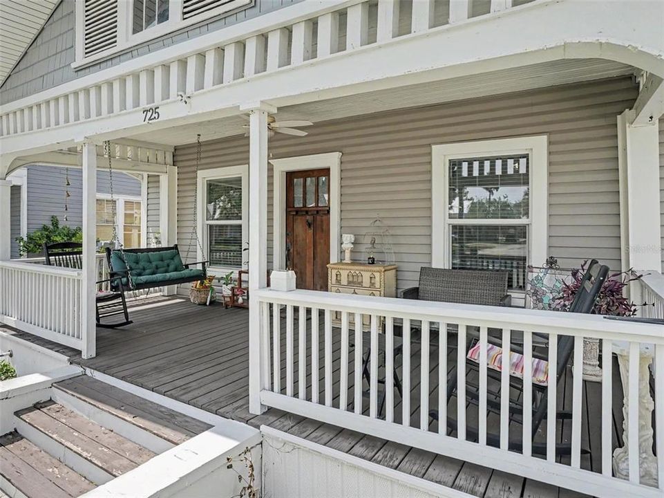 For Sale: $329,900 (3 beds, 2 baths, 1488 Square Feet)