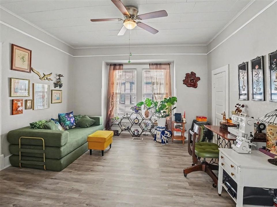 For Sale: $329,900 (3 beds, 2 baths, 1488 Square Feet)