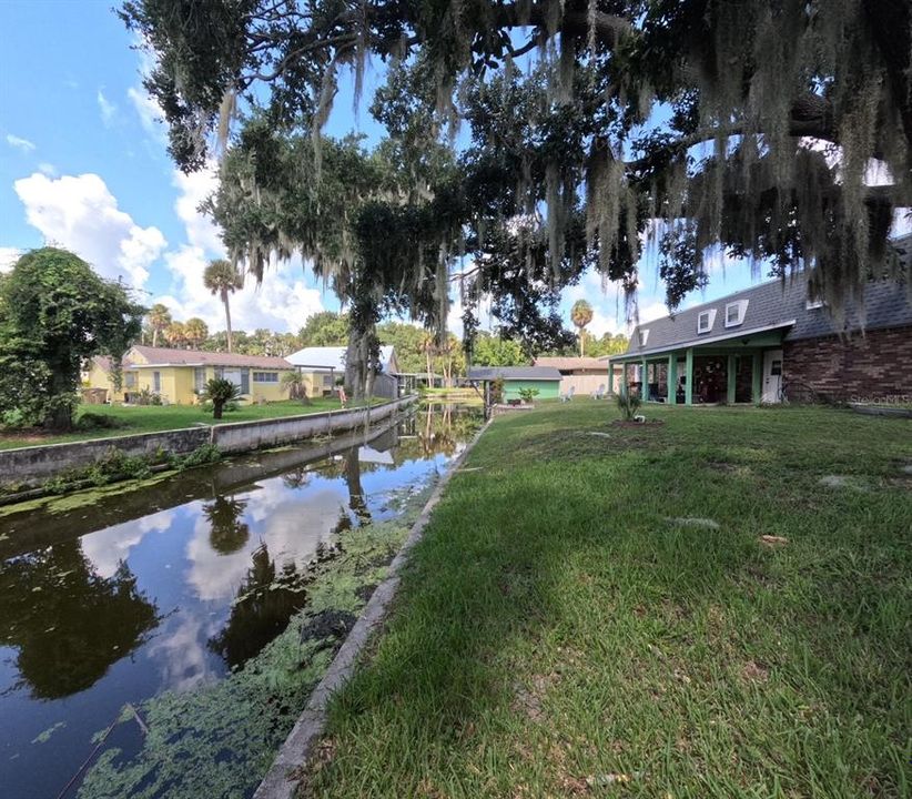 На продажу: $100,000 (0.26 acres)
