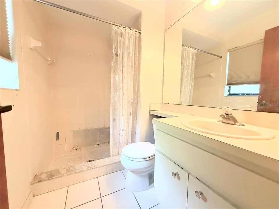 На продажу: $199,000 (2 спален, 2 ванн, 1149 Квадратных фут)