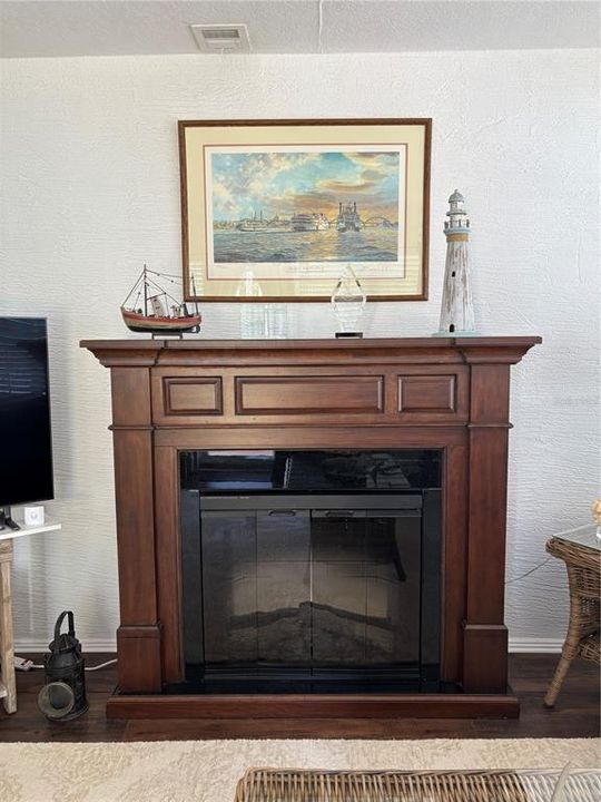 For Sale: $339,500 (3 beds, 2 baths, 1749 Square Feet)