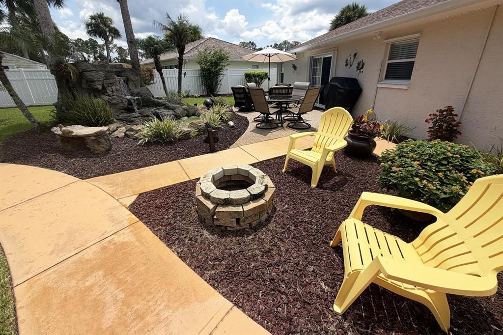 For Sale: $339,500 (3 beds, 2 baths, 1749 Square Feet)