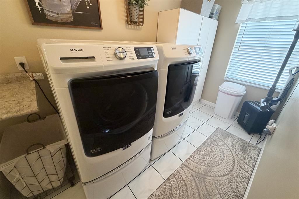 For Sale: $339,500 (3 beds, 2 baths, 1749 Square Feet)