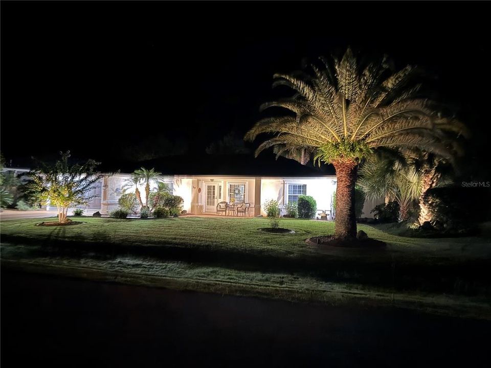 For Sale: $339,500 (3 beds, 2 baths, 1749 Square Feet)
