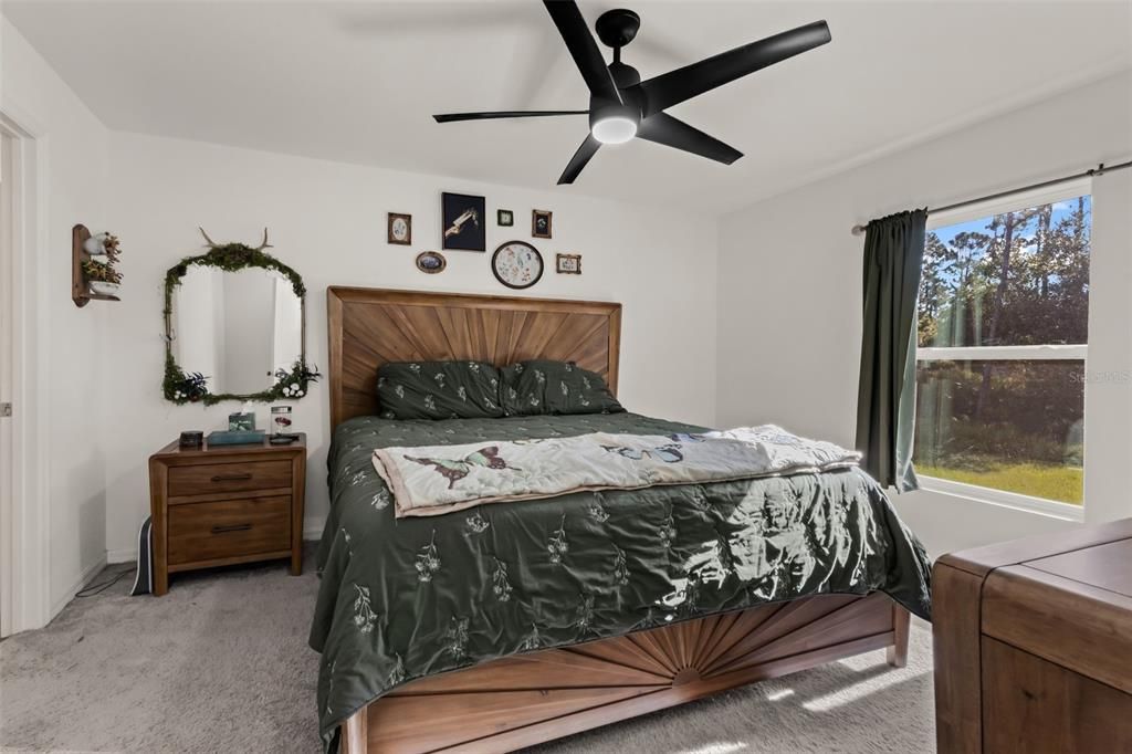 For Sale: $299,000 (3 beds, 2 baths, 1474 Square Feet)
