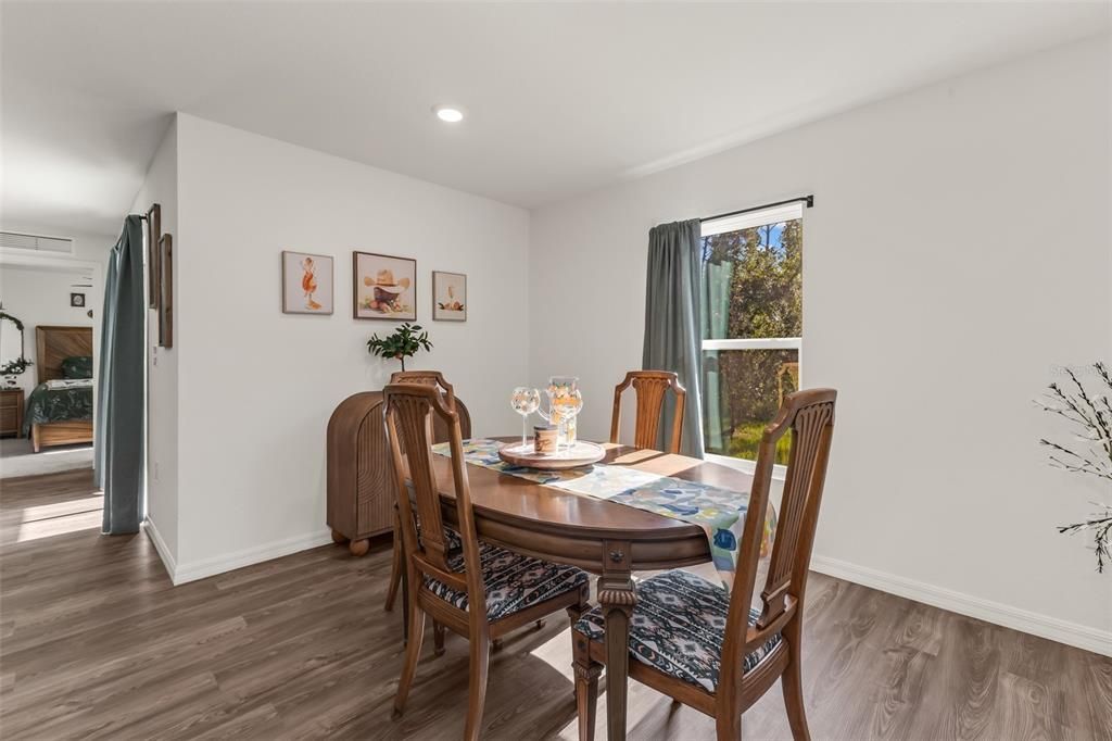 For Sale: $299,000 (3 beds, 2 baths, 1474 Square Feet)