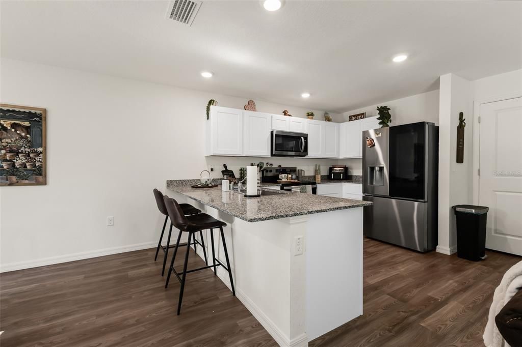For Sale: $299,000 (3 beds, 2 baths, 1474 Square Feet)