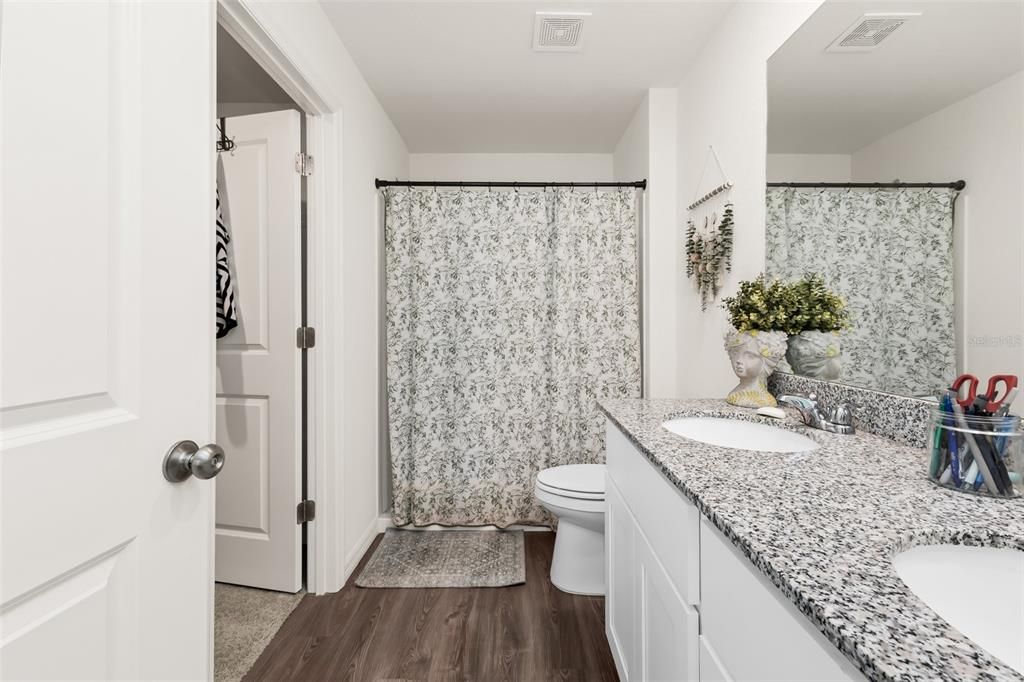 For Sale: $299,000 (3 beds, 2 baths, 1474 Square Feet)