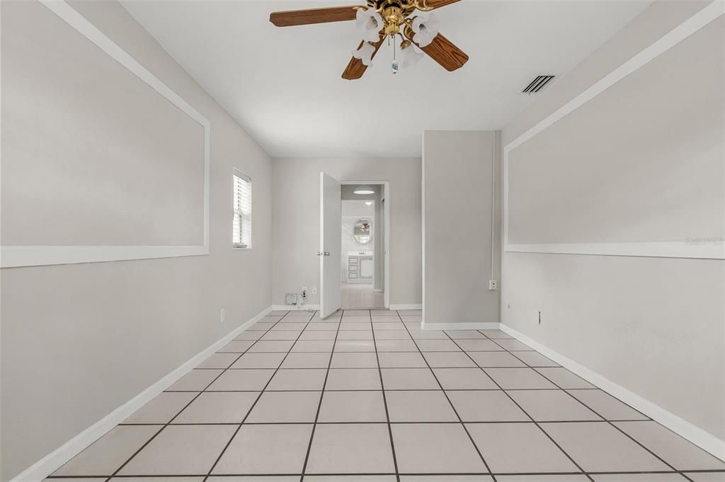 For Sale: $328,800 (3 beds, 2 baths, 1371 Square Feet)