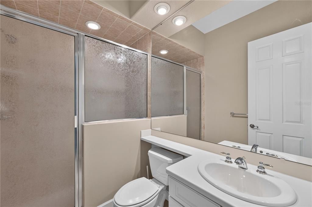 En Venta: $609,000 (3 camas, 3 baños, 2696 Pies cuadrados)