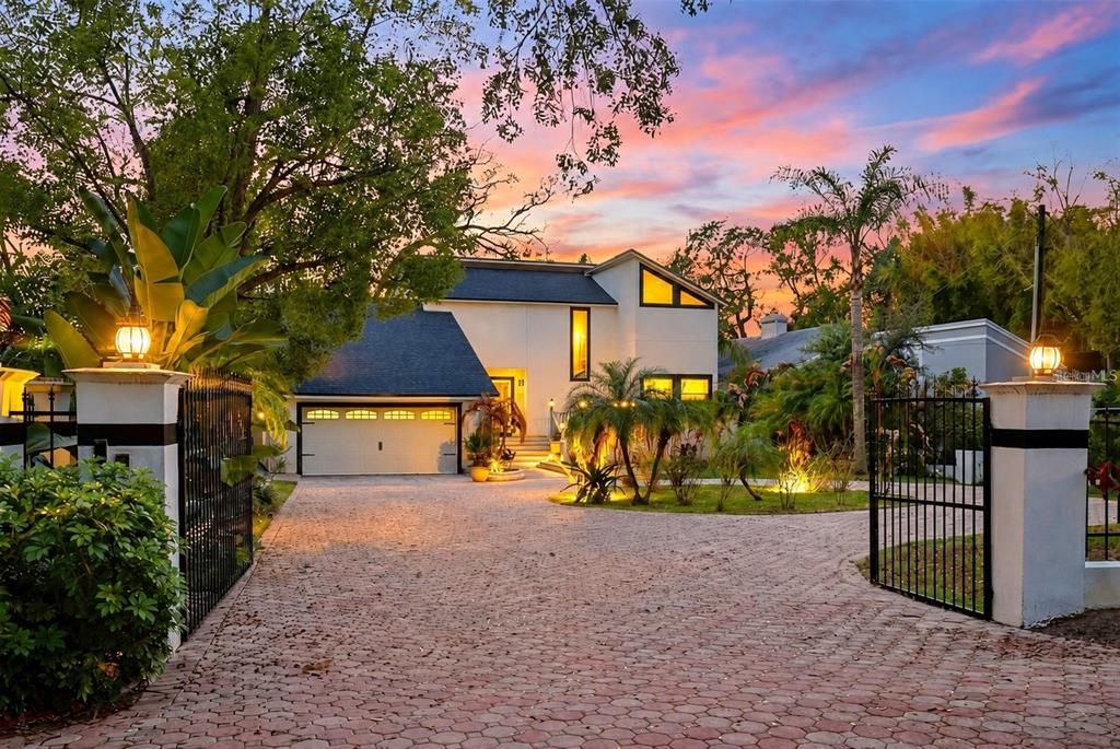 En Venta: $1,675,000 (3 camas, 3 baños, 3998 Pies cuadrados)