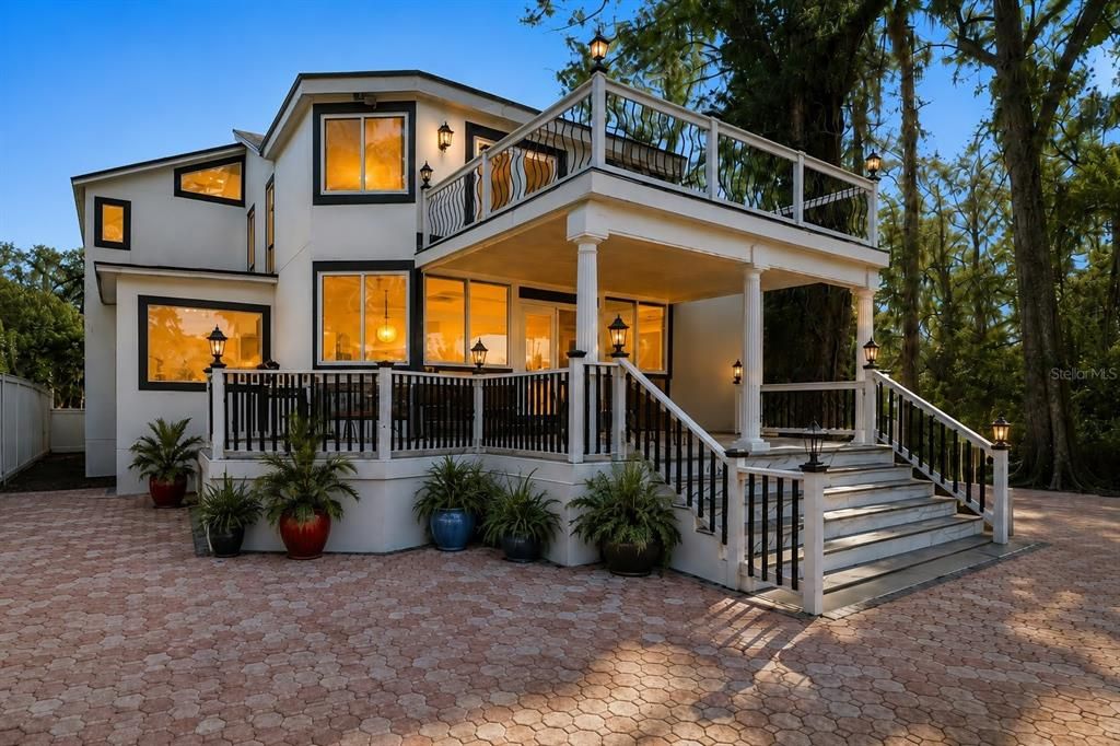 En Venta: $1,675,000 (3 camas, 3 baños, 3998 Pies cuadrados)
