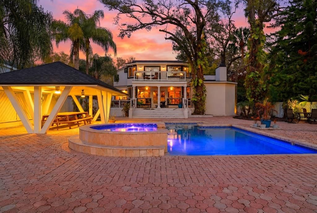 En Venta: $1,675,000 (3 camas, 3 baños, 3998 Pies cuadrados)