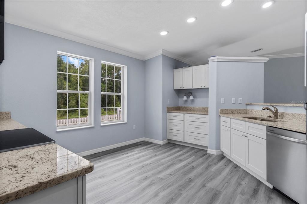 For Sale: $259,900 (3 beds, 2 baths, 1798 Square Feet)