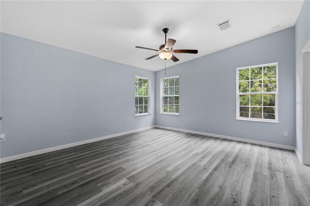 For Sale: $259,900 (3 beds, 2 baths, 1798 Square Feet)