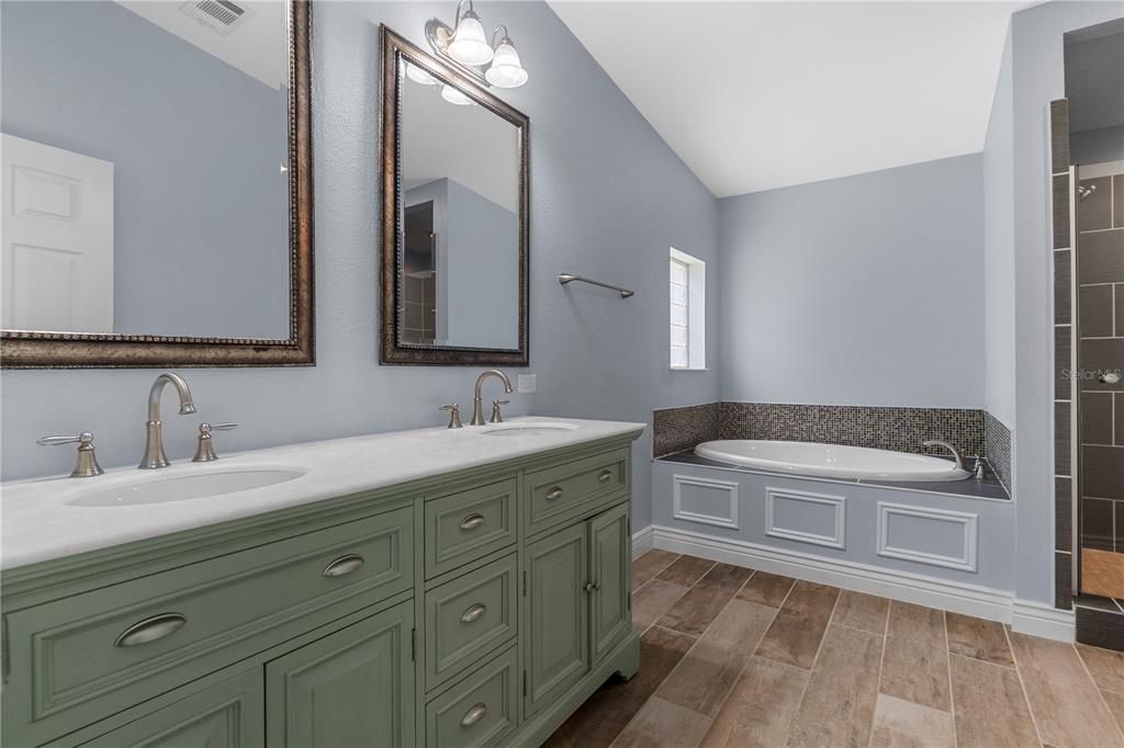 For Sale: $259,900 (3 beds, 2 baths, 1798 Square Feet)