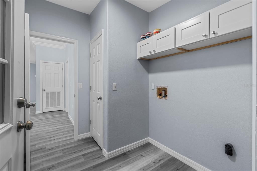 For Sale: $259,900 (3 beds, 2 baths, 1798 Square Feet)