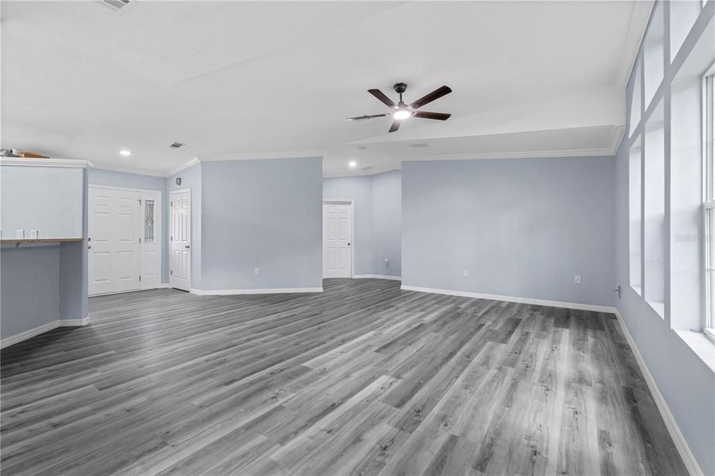 For Sale: $259,900 (3 beds, 2 baths, 1798 Square Feet)