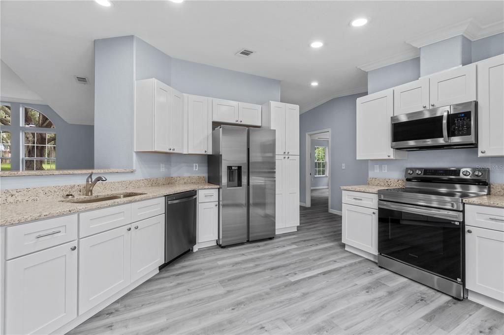 For Sale: $259,900 (3 beds, 2 baths, 1798 Square Feet)