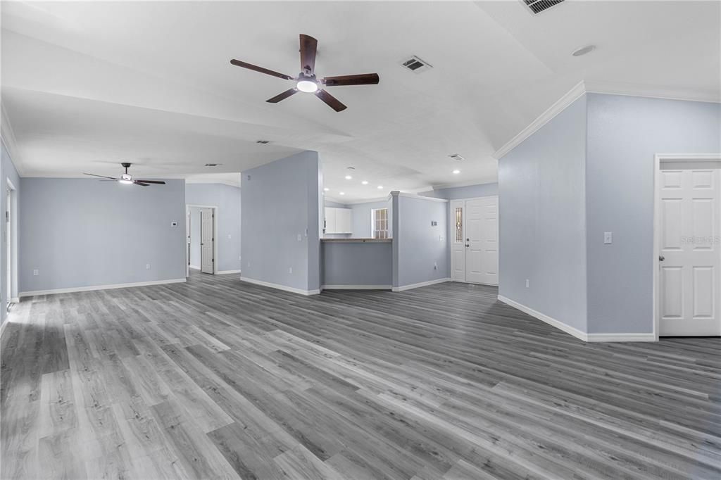 For Sale: $259,900 (3 beds, 2 baths, 1798 Square Feet)