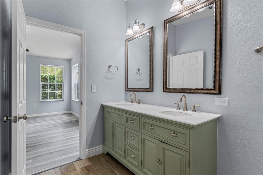 For Sale: $259,900 (3 beds, 2 baths, 1798 Square Feet)