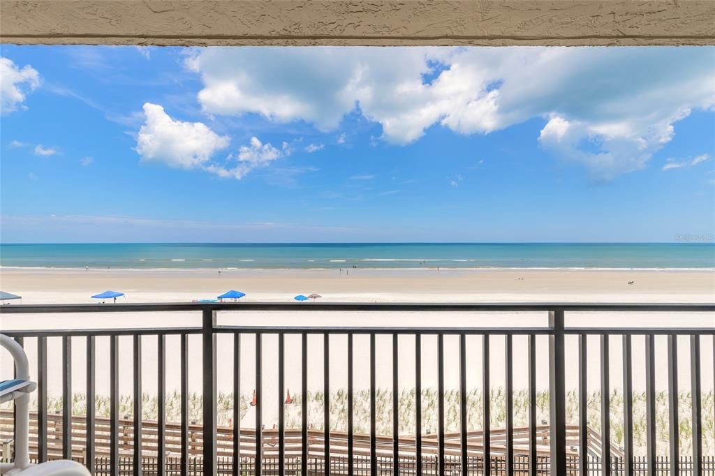 For Sale: $589,900 (2 beds, 2 baths, 1263 Square Feet)