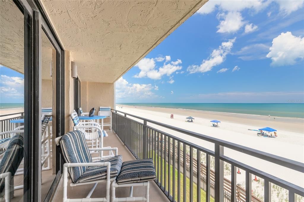 For Sale: $589,900 (2 beds, 2 baths, 1263 Square Feet)