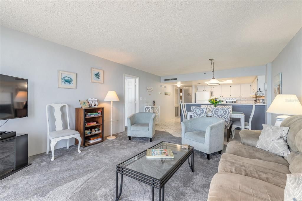 For Sale: $589,900 (2 beds, 2 baths, 1263 Square Feet)