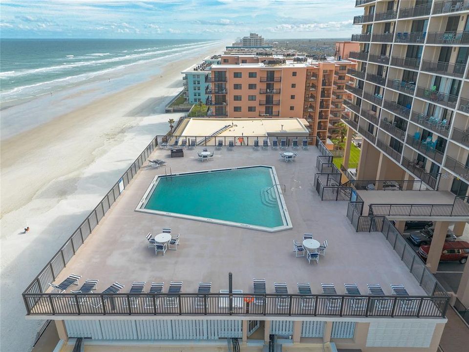 For Sale: $589,900 (2 beds, 2 baths, 1263 Square Feet)