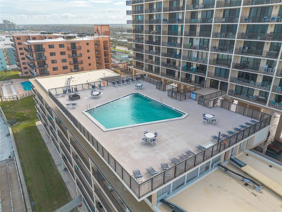 For Sale: $589,900 (2 beds, 2 baths, 1263 Square Feet)
