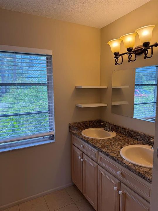 For Rent: $1,900 (2 beds, 2 baths, 1325 Square Feet)