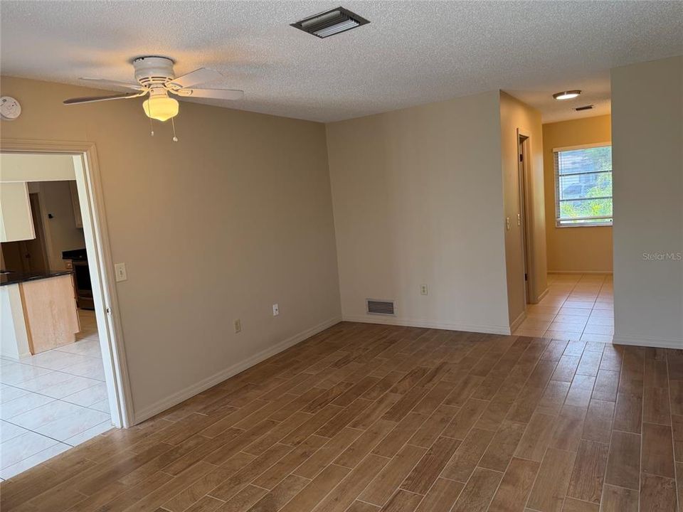 For Rent: $1,900 (2 beds, 2 baths, 1325 Square Feet)